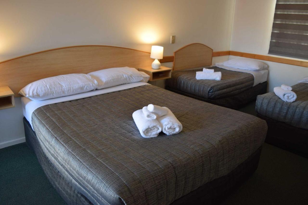 Warwick Vines Motel Extérieur photo