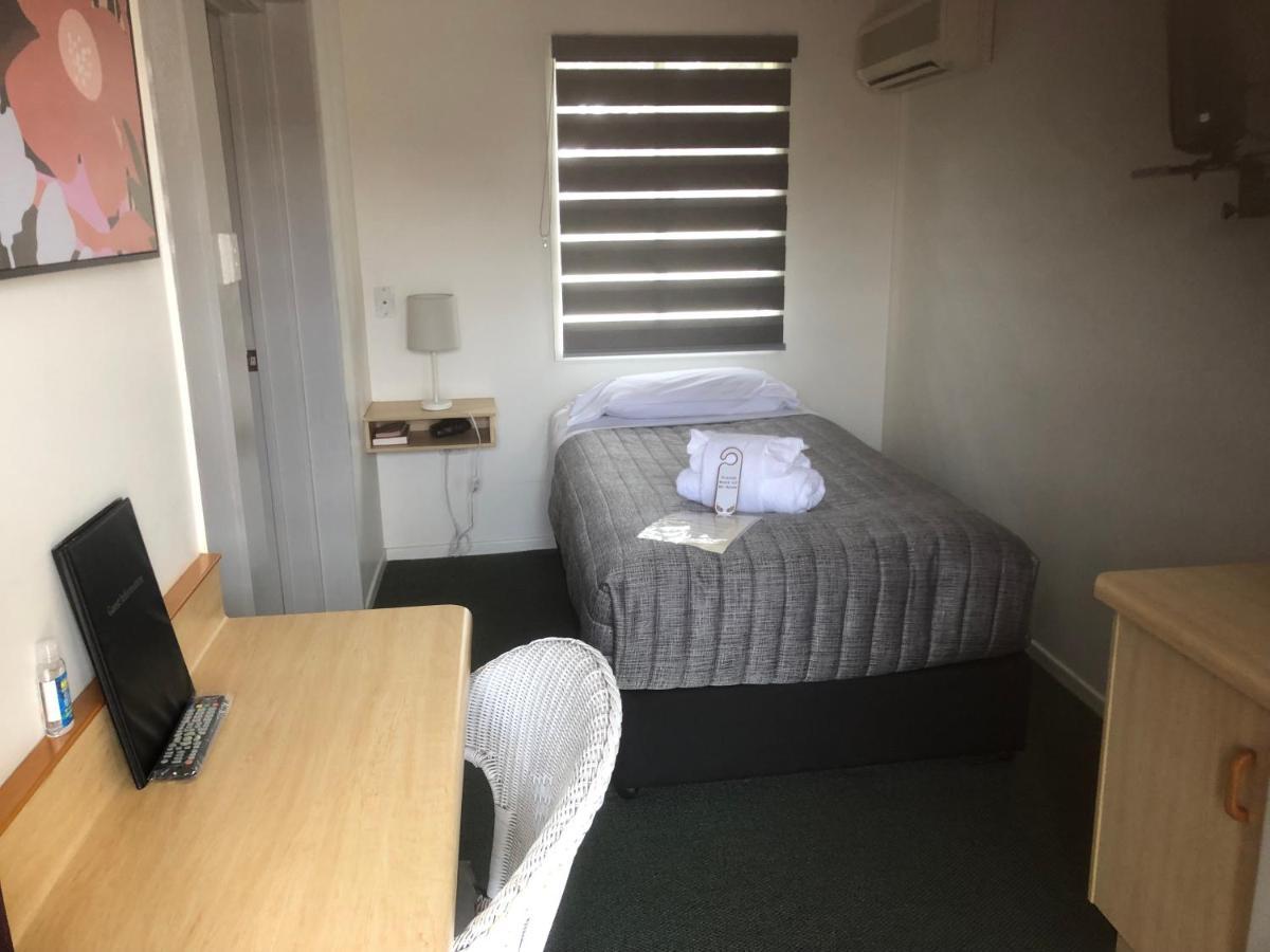 Warwick Vines Motel Extérieur photo