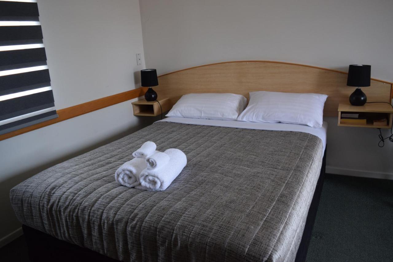 Warwick Vines Motel Extérieur photo