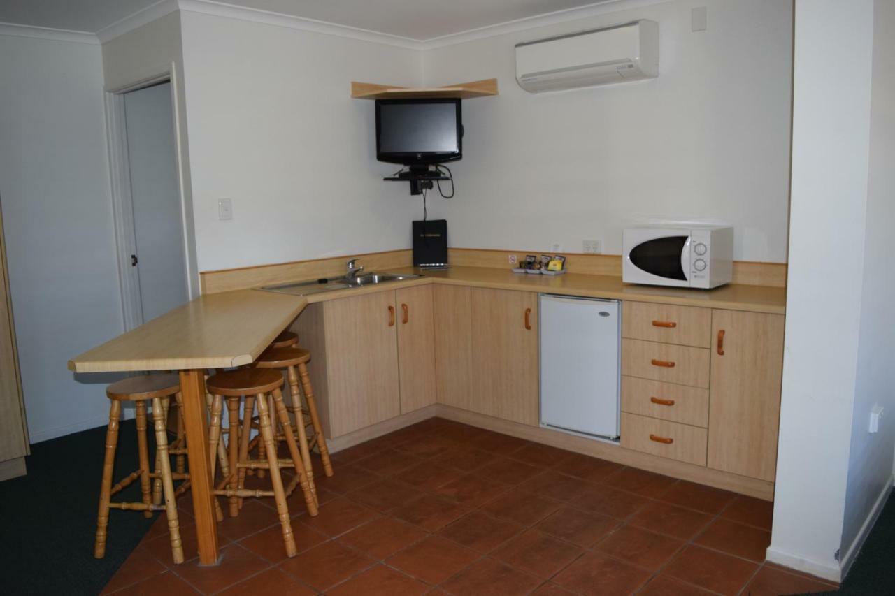 Warwick Vines Motel Extérieur photo